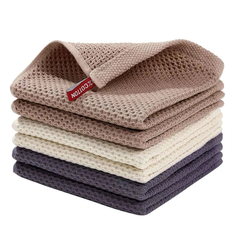 Breathable and gentle cotton face wash towel, ideal for daily skincare and household cleaning tasks.