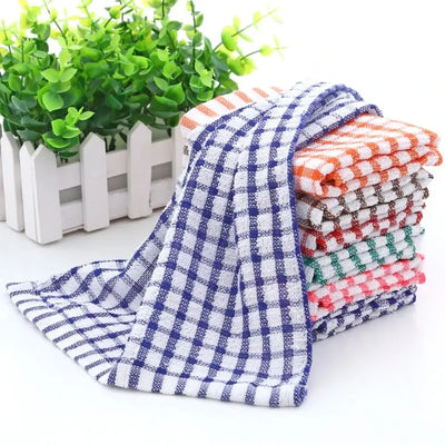 Breathable and gentle cotton face wash towel, ideal for daily skincare and household cleaning tasks.