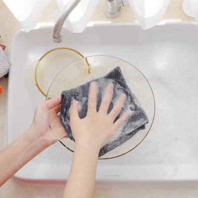 Breathable and gentle cotton face wash towel, ideal for daily skincare and household cleaning tasks.