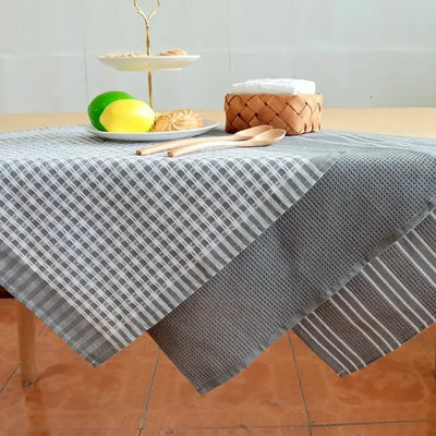 Breathable and gentle cotton face wash towel, ideal for daily skincare and household cleaning tasks.