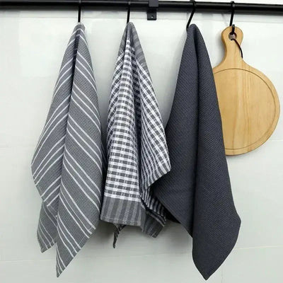 Breathable and gentle cotton face wash towel, ideal for daily skincare and household cleaning tasks.