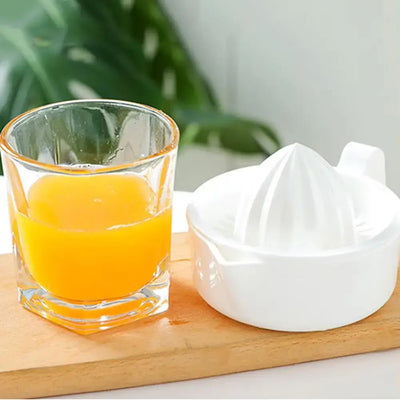 Blend on-the-go with this powerful portable juicer. Perfect for smoothies, milkshakes, and fresh fruit juices anytime, anywhere.
