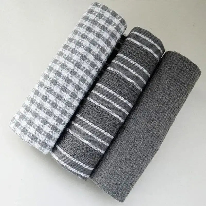 Breathable and gentle cotton face wash towel, ideal for daily skincare and household cleaning tasks.