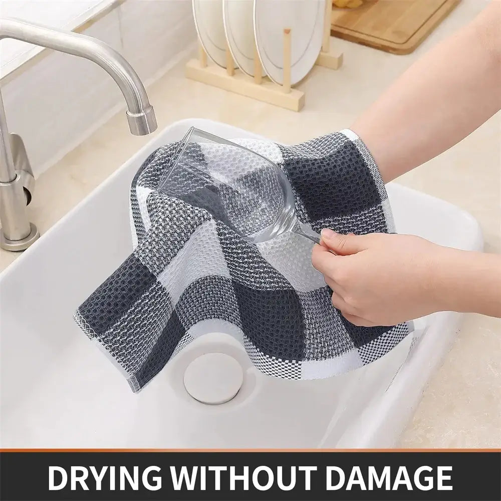 Designed for performance and elegance, these kitchen towels tackle spills and drying tasks with ease. Lightweight, durable, and a must-have for any modern kitchen.