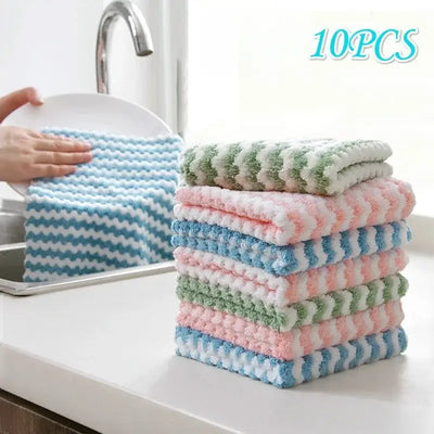 Breathable and gentle cotton face wash towel, ideal for daily skincare and household cleaning tasks.