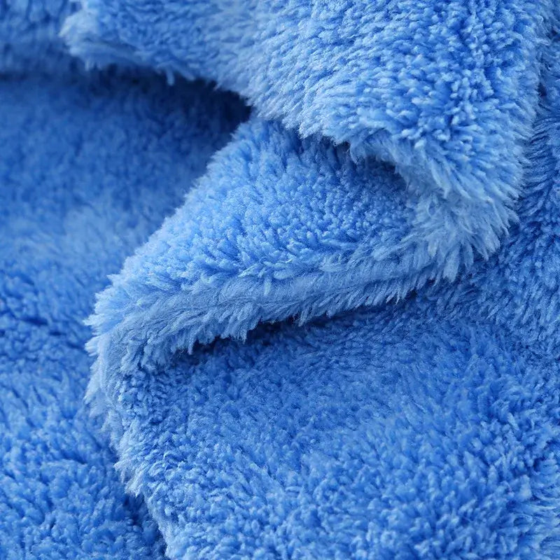Breathable and gentle cotton face wash towel, ideal for daily skincare and household cleaning tasks.